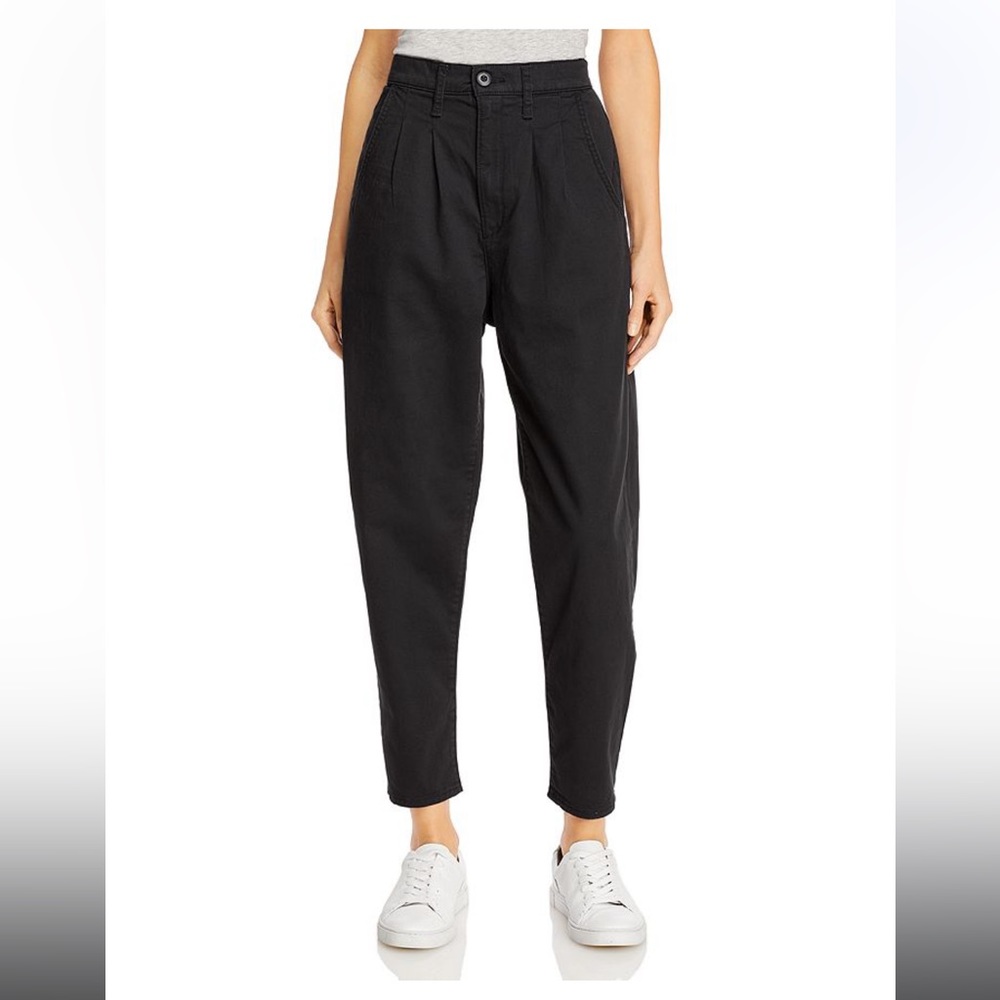 Levi’s Black balloon pleated pants size 24